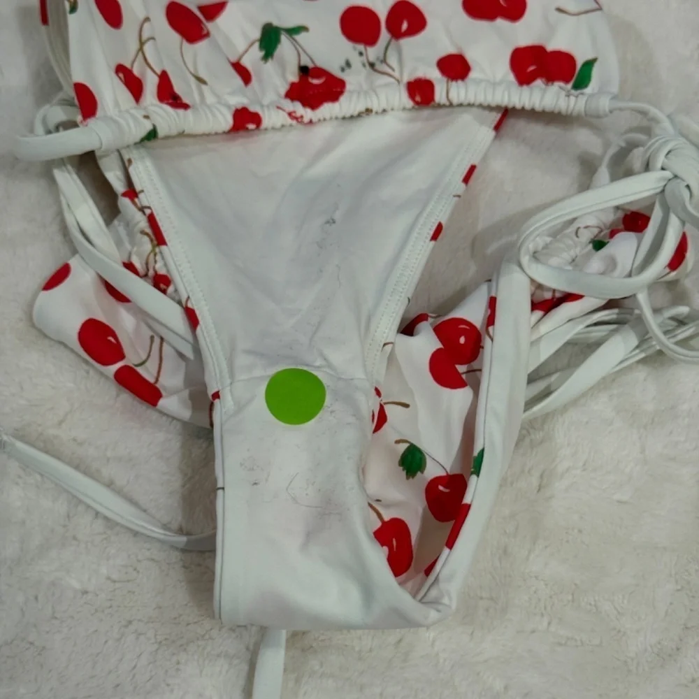 Frankies Bikinis new without